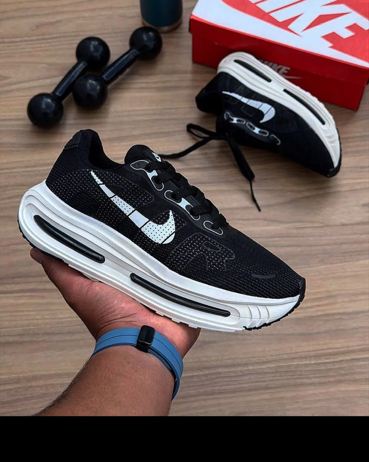 Nike Air Max preto e branco
