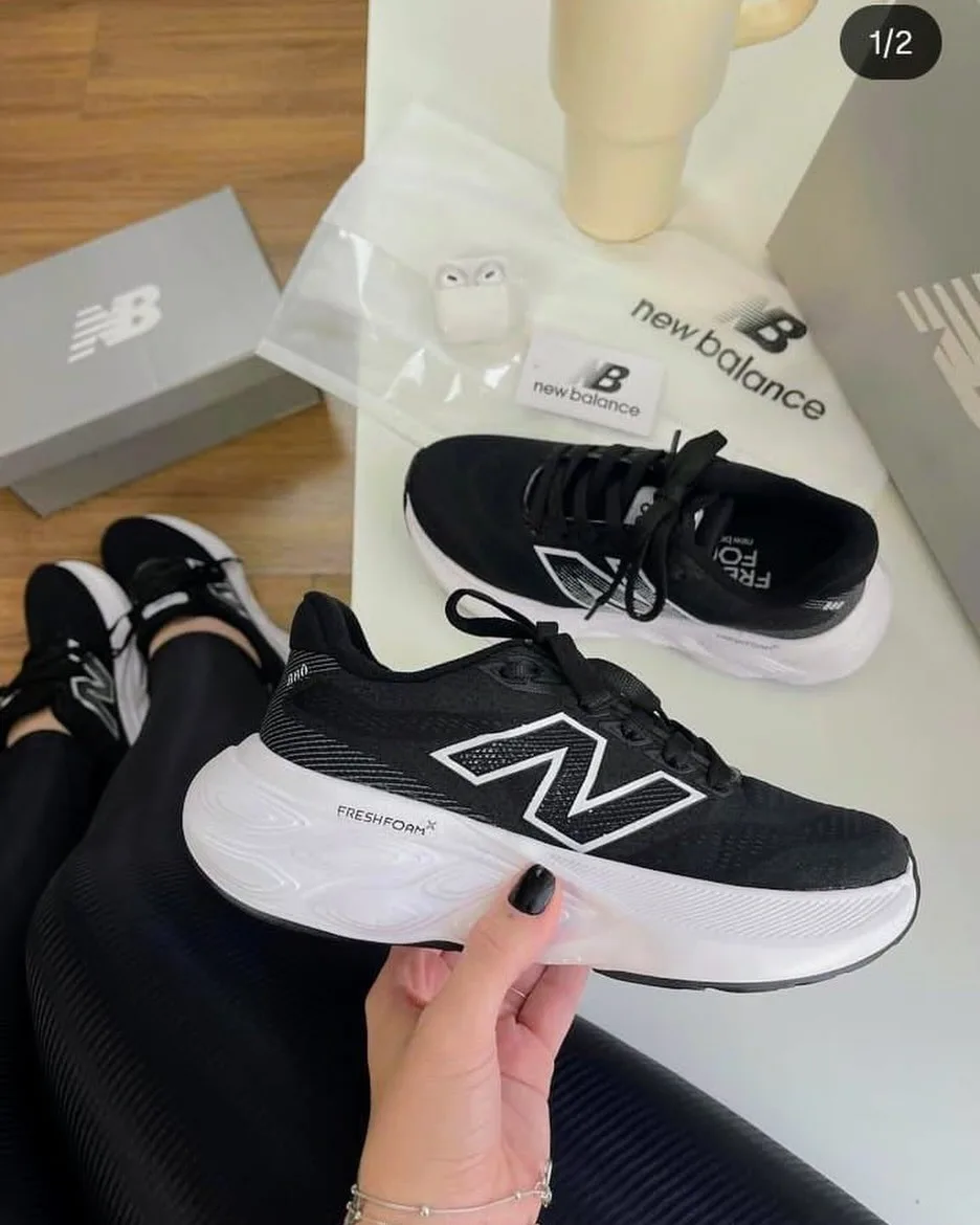 New Balance Fresh Foam preto e branco
